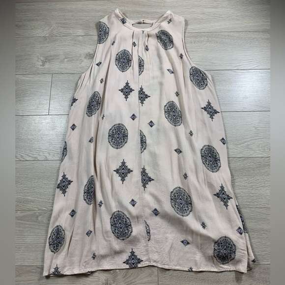 FREE PEOPLE “Tree Swing” Keyhole Tunic with Pockets - Picture 4 of 11